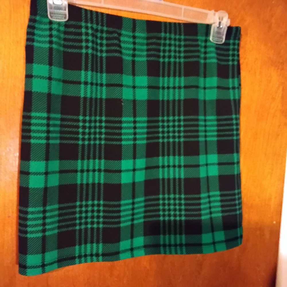 SHEIN Green and Black Plaid Mini Skirt